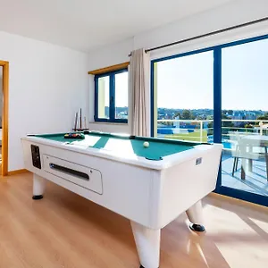  Appartement Penthouse 160sqm Wide Terraces Pool View & Private Hot Tub & Parking